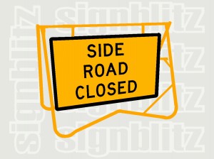 SWT1-32 Side Road Closed Sign on Swing Stand CL1 Ref 900x600mm